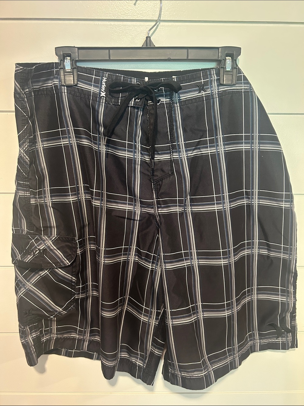 Hurley Men’s Black, White’ Gray & Blue Plaid & Swim Board Shorts